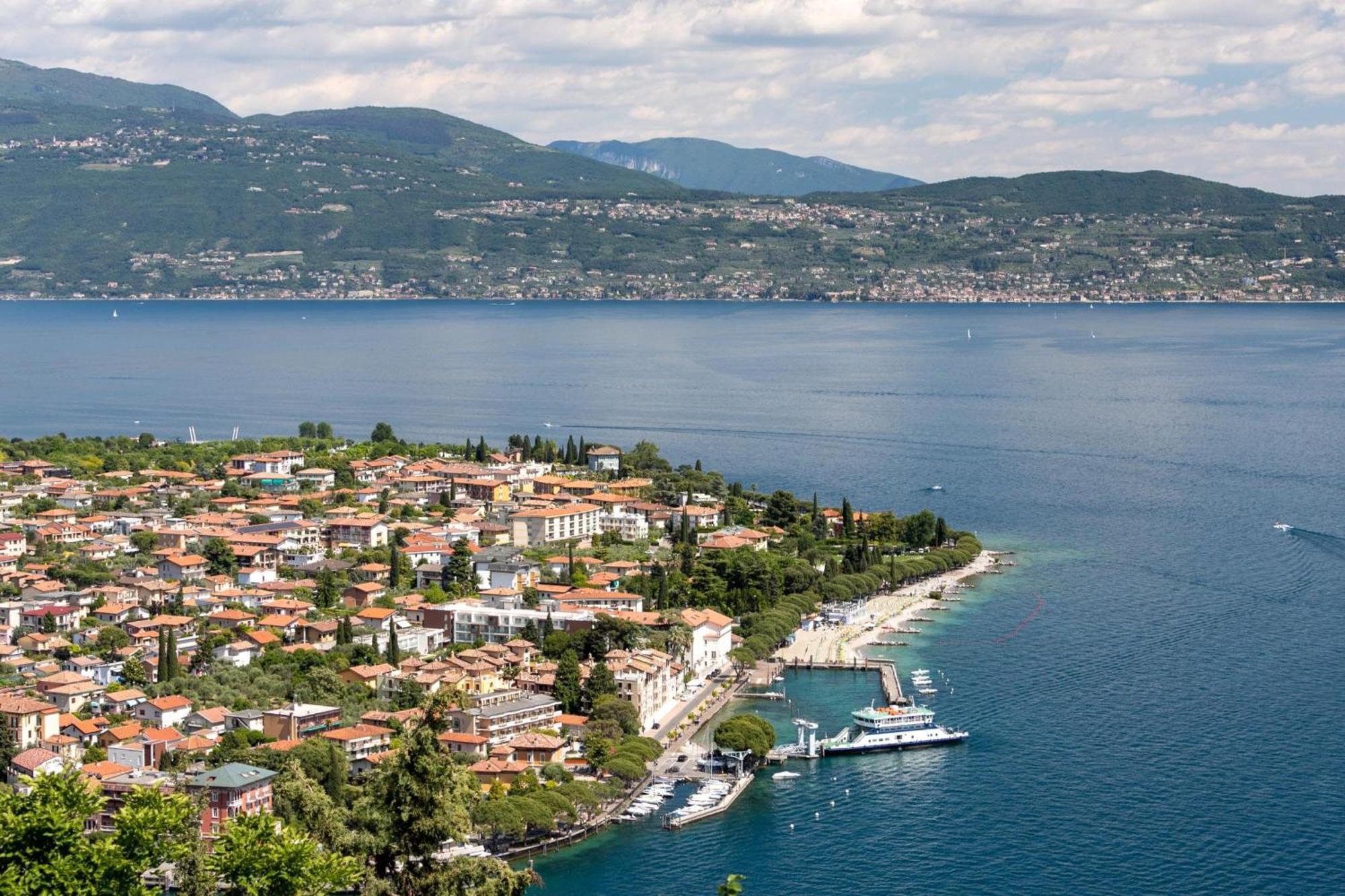 Al Peveri - Private Parking & Near Lake - Happy Rentals Toscolano Maderno Luaran gambar